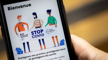 L'application mobile du gouvernement francais pour la recherche et le traçage de contacts pour lutter contre le Covid-19, le 26 mai 2020. (DAVID HIMBERT / HANS LUCAS / AFP)