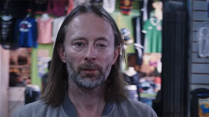 Thom Yorke dans le clip de "Daydreaming" de Radiohead signé Paul Thomas Anderson.
 (saisie écran)