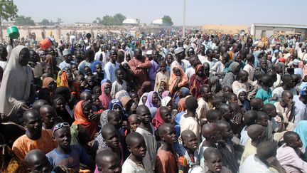 Cette photo prise le 2 février 2016 montre des personnes déplacées au camp de Dilkwa, dans l'Etat nigérian de Borno. (STRINGER / AFP)