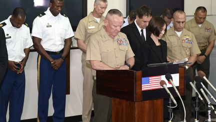  (Lawrence D. Nicholson, le commandant des forces américaines à Okinawa, a prié pour la victime © Sadayuki Goto/AP/SIPA)