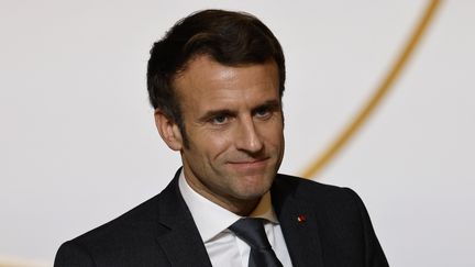 Le président de la République Emmanuel Macron, le 26 janvier 2022. (LUDOVIC MARIN / POOL VIA AFP)