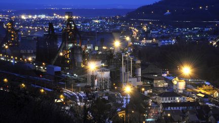 Les hauts-fourneaux d'ArcelorMittal sur le site de Florange (Moselle), le 10 décembre 2012.&nbsp; (JEAN-CHRISTOPHE VERHAEGEN / AFP)