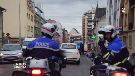 Envoyé spécial. A Strasbourg, la police fait la chasse aux infractions cyclistes... dans la tolérance