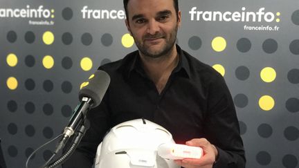 Romain Afflelou veut apporter un nouvel élément de sécurité aux motards avec son feu stop sans fil Cosmo Connected (JC)