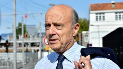 Juppé aux Français qui pensent qu'il est quelqu'un d'ennuyeux : "Je les emmerde !"