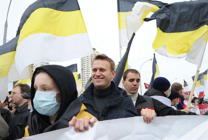 Alexeï Navalny lors de la Marche russe de Moscou (Russie), le 4 novembre 2011, qui rassemble des milliers de nationalistes le jour de l'unité nationale. (ILIYA PITALEV / RIA NOVOSTI / AFP)