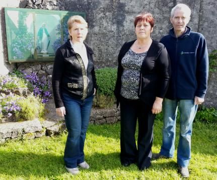 &nbsp; (L'historienne Catherine Corless, Teresa Kelly et Francis Hopkins  © Radio France)