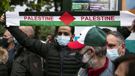 Un rassemblement place des Invalides, à Paris, en soutien aux Palestiniens, le 12 mai 2021. Photo d'illustration (NOEMIE COISSAC / HANS LUCAS / AFP)