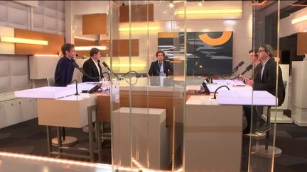 Le plateau des informés de franceinfo, dimanche 10 mars 2019. (FRANCEINFO / RADIO FRANCE)