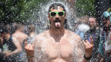 Le premier week-end du Hellfest, du 17 au 19 juin 2022, a été marqué par la canicule, le mercure frôlant les 40 degrés. (SEBASTIEN SALOM-GOMIS  /SIPA)