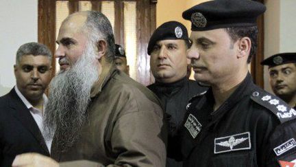 Abou Qatada lors de son procès à Amman en septembre 2014. (KHALIL MAZRAAWI / AFP)