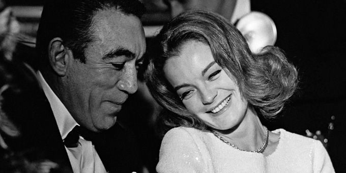 Romy Schneider avec Anthony Quinn à Cannes pour la présentation du &quot;Cardinal&quot; d&#039;Otto Preminger en 1963
 (Dalmas / SIPA)