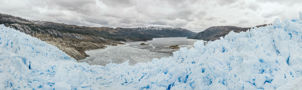 Au fond du fjord Estero Asia, le glacier El Brujo (le sorcier). (Tomás MUNITA/ GEO)