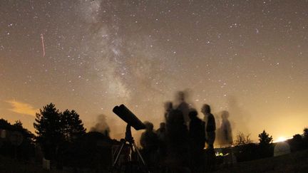 &nbsp; (Plus de 400 manifestations gratuites seront proposées les 7, 8 et 9 août à l'occasion de la 25e Nuit des étoiles © Maxppp)