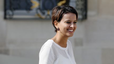 La ministre de l'Education, Najat Vallaud-Belkacem, quitte l'Elys&eacute;e,&nbsp;le 10 septembre 2014, &agrave; Paris. (PATRICK KOVARIK / AFP)