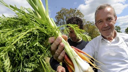 Suivre le chef Alain Passard dans son potager, ça vous dit ?
 (Photo PQR / Le Maine Libre)