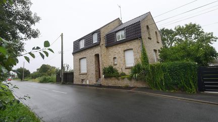 La maison dans laquelle Patrice Charlemagne a été retrouvé mort, en périphérie de Dunkerque (Nord), dans la nuit du 17 au 18 septembre 2023. (MAXPPP)