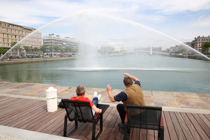 "Impact", l’œuvre créée par Stéphane Thidet au-dessus du bassin du commerce du Havre. (PHILIPPE BREARD)