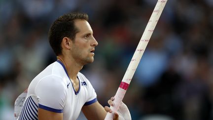 Renaud Lavillenie au meeting de Stratford, le 22 juillet 2016. (ADRIAN DENNIS / AFP)