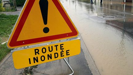 &nbsp; (De nombreuses routes ont été inondées dans le Pas-de-Calais  © MaxPPP)