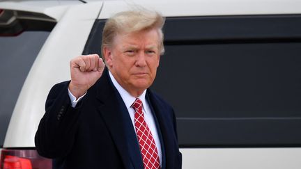 L'ancien président américain Donald Trump, à Aberdeen (Royaume-Uni), le 1er mai 2023. (ANDY BUCHANAN / AFP)