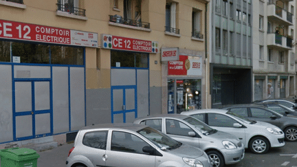 L'octogénaire avait été victime d’un vol à l’arraché, le 21 février 2018, au 46 rue de Lagny, à Paris. (GOOGLE STREET VIEW / FRANCEINFO)