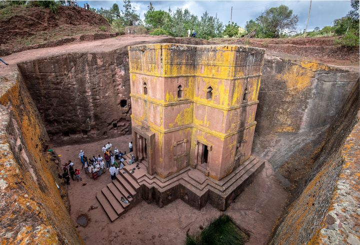 L'église enterrée&nbsp;et taillée dans le roc de Bete Giyorgis (Saint-George) à Lalibela en Ethiopie le 22 mars 2019. (EDWIN REMSBERG / VWPICS/SIPA)