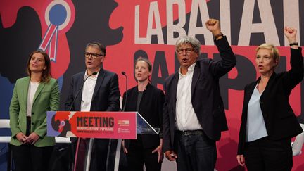 Des membres du Nouveau front populaire réunis lors des universités d'été du Parti socialiste, à Blois, le 31 août 2024. (GUILLAUME SOUVANT / AFP)