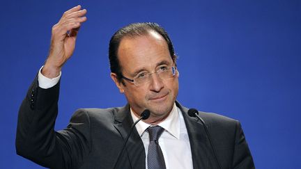 Fran&ccedil;ois Hollande lors d'un discours &agrave; Lorient (Morbihan), le 23 avril 2012. (JEAN-SEBASTIEN EVRARD / AFP)