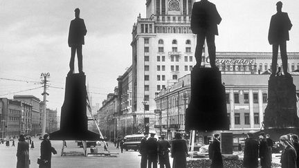 Choix du meilleur emplacement pour la statue de V. Maïakovski, poète, dramaturge et futuriste soviétique (1893-1930), 1958
 (Musée des Arts Multimédias de Moscou-MAMM)