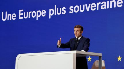 Emmanuel Macron lors de la conférence de presse sur la présidence française du Conseil de l'Union européenne, le 9 décembre 2021 à Paris. (AFP)