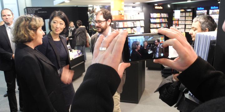 Visite de la ministre de la Culture Fleur Pellerin, Salon du livre de Montreuil
 (Laurence Houot / Culturebox)