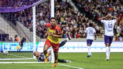 Loïs Openda buteur contre le Toulouse FC, en Ligue 1, mardi 2 mai. (CHARLY TRIBALLEAU / AFP)