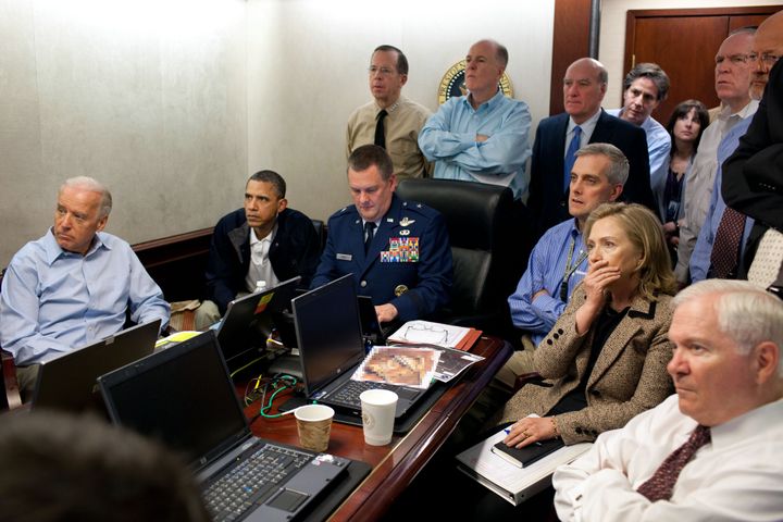 Le président Barack Obama assiste à une opération visant Oussama Ben Laden, depuis Washington (Etats-Unis), le 1er mai 2011. (EyePress / White House Photo / Pete Souza / AFP)