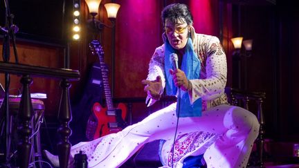 Le Norvégien Kjell Elvis pendant son marathon musical à Oslo, le 23 juillet 2020.&nbsp; (FREDRIK HAGEN / NTB SCANPIX / AFP)