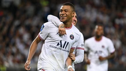 Kylian Mbappé, lors de la victoire du PSG face à Montpellier, le 14 mai 2022. (PASCAL GUYOT / AFP)