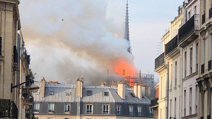 Un incendie à la cathédrale Notre-Dame-de-Paris, le 15 avril 2019. (H MISER)