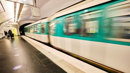 Un métro parisien, le 30 décembre 2020. (HERMANN CLICK / HANS LUCAS / AFP)