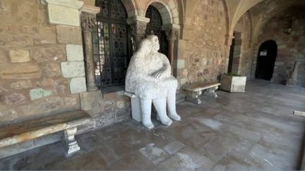 Le Château de la Napoule est un lieu chargé d’histoire dans les Alpes-Maritimes. En cette saison, il est très visité, cependant ce n’est pas le seul endroit qui attire les curieux comme l’explique Odile Longueval en duplex de Mandelieu-la-Napoule.