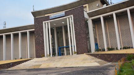 La façade de l'université de Kinshasa, en RDC. (PAPY MULONGO / AFP)