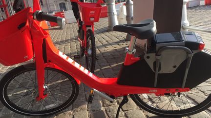 Un vélo Uber à assistance électrique présenté à la Villette à Paris,, le 18 octobre 2018 lors du salon Autonomy. (JEAN-GABRIEL BONTINCK / MAXPPP)