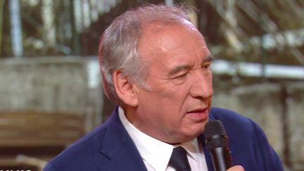 Le Premier ministre, François Bayrou, lors de l'émission "Unis pour Mayotte" sur France 2, le 17 décembre 2024. (FRANCE 2)