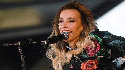 La candidate russe à l'Eurovision, Youlia Samoïlova, chante à Lisbonne, le 8 mai 2018
