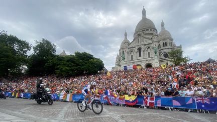 Cyclisme aux JO de Paris 2024 : l'euphorie s'est emparée de la Butte Montmartre, devenue col alpin le temps d'une journée