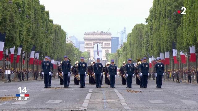 Macron hommage aux blessés