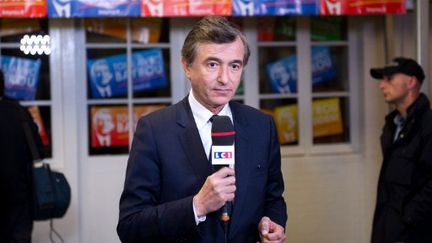 Philippe Douste-Blazy au QG du MoDem (BERTRAND LANGLOIS / AFP)