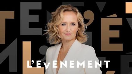 L'émission "L'Evénement", diffusée le 9 novembre 2023 sur France 2, est présentée par la journaliste Caroline Roux. (L'EVENEMENT / CAROLINE ROUX)