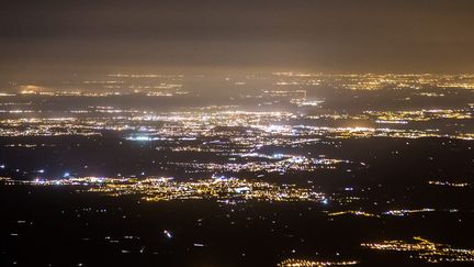 La vallée du Rhône en août 2016. L'éclairage planétaire s'est accru, tant en quantité qu'en intensité, d'environ 2% par an de 2012 à 2016. (MAXPPP)