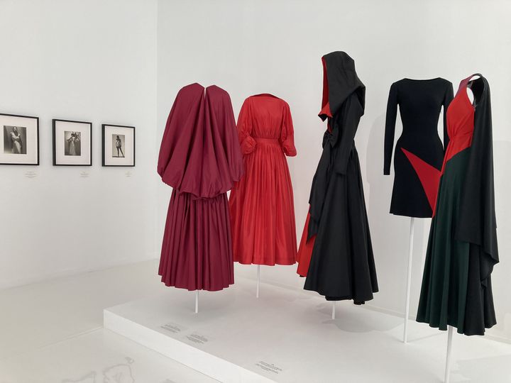 Exposition "Alaïa/Grès, au-delà de la mode" à la Fondation Alaïa. (CORINNE JEAMMET)