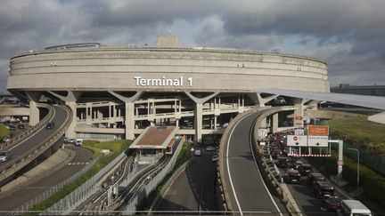 Terminal 1 de l'aéroport de Roissy, dans le Val-d'Oise, en novembre 2023. (MYRIAM TIRLER / HANS LUCAS / AFP)